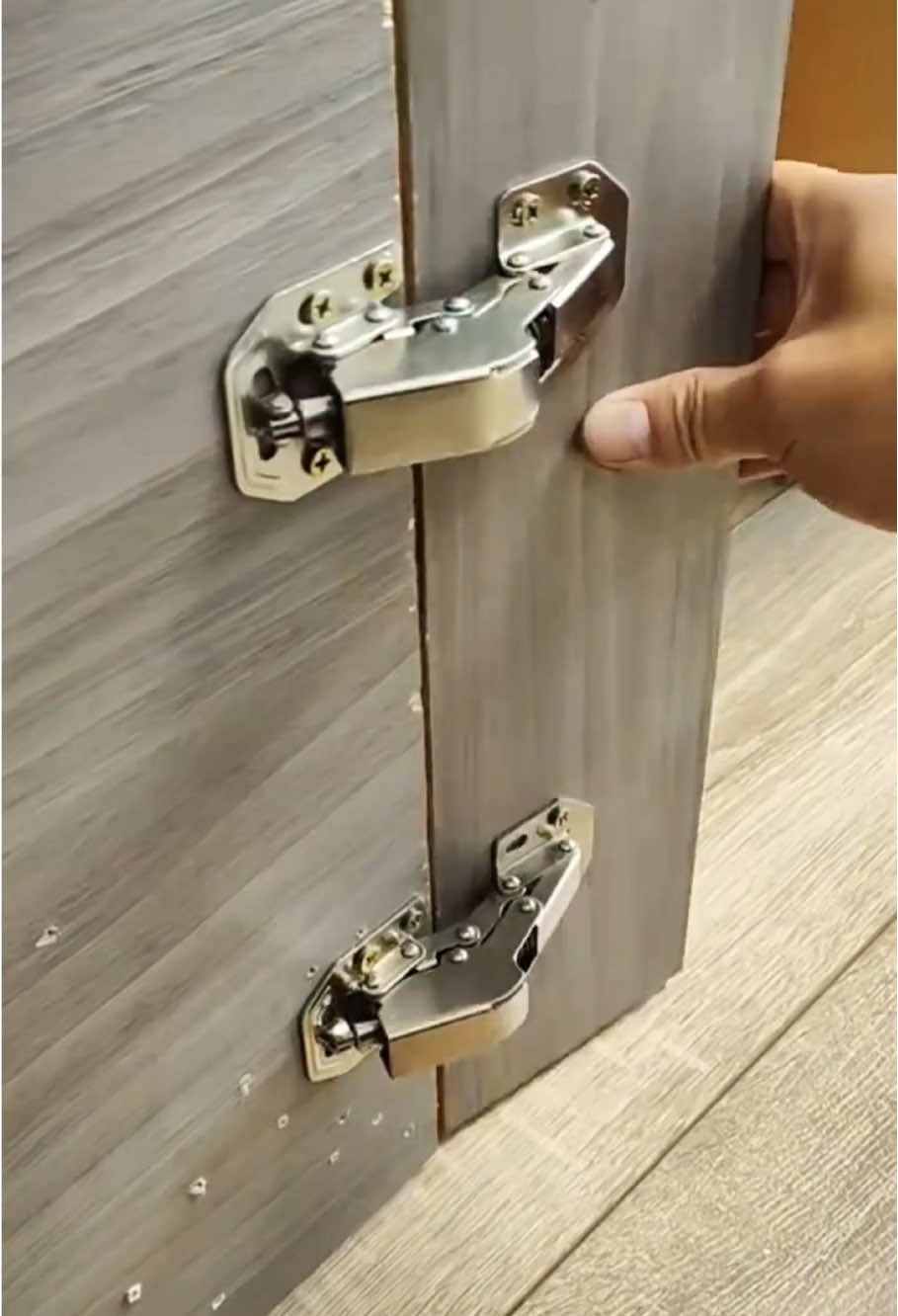 Bản lề giảm chấn cho cửa tủ #banlegiamchan #xuhuong 