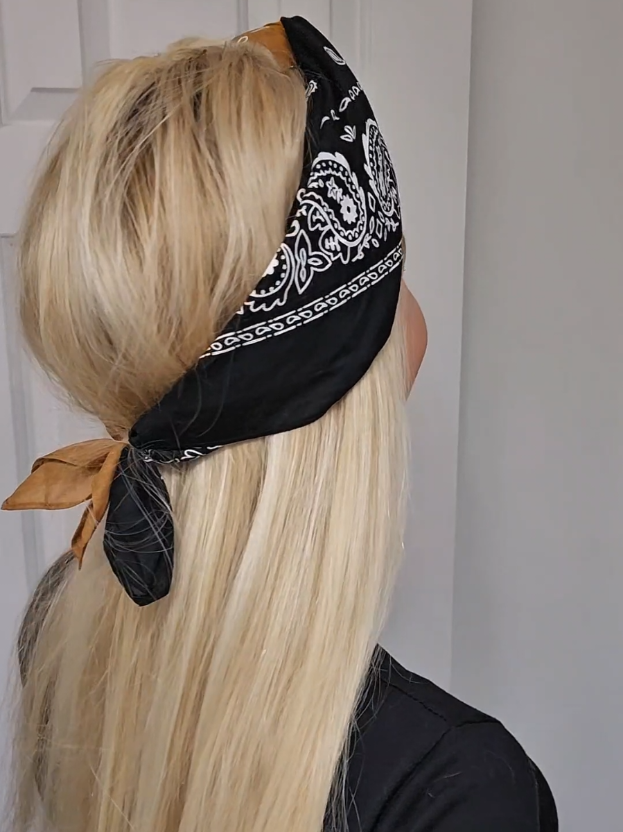 Bandana hairstyle tutorial ❤️‍🔥 . . #bandana #hairhack  #bandanahairstyle  #hairstyletutorial  #fallhairstyles 