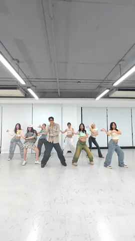 BamBam x 4EVE  #4EVEtooperfectforyou Dance Challenge  @뱀뱀 BamBam  #แบมแบม #BamBam  #4EVE #XOXOentertainment