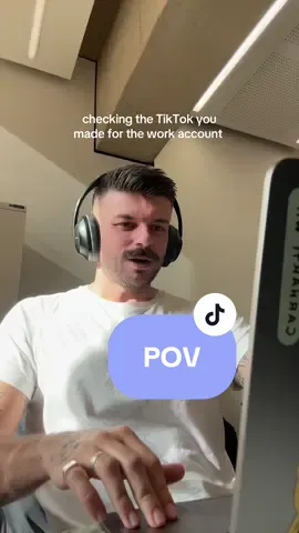 Can’t relate to this more! #digitalmarketing #officehumour #socialmediamanager 