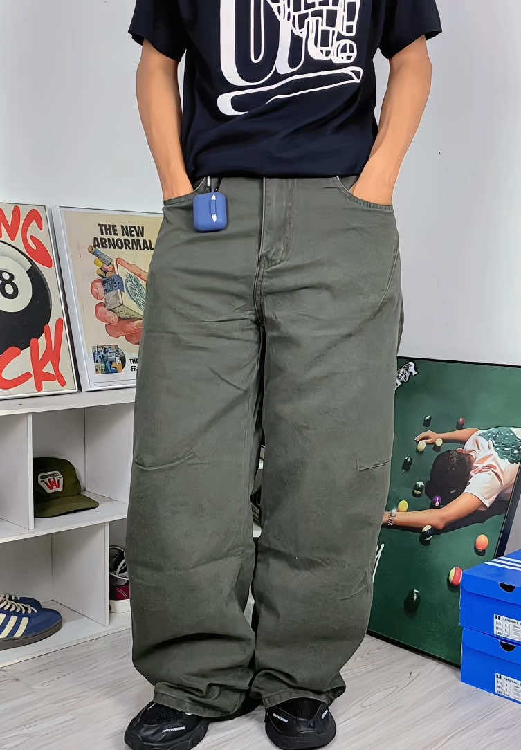 Baggy pants warna army kece badaiiii🤩🤩 #baggypants #baggyjeans #celanagombrong #rekomendasicelana #rekomendasioutfit 