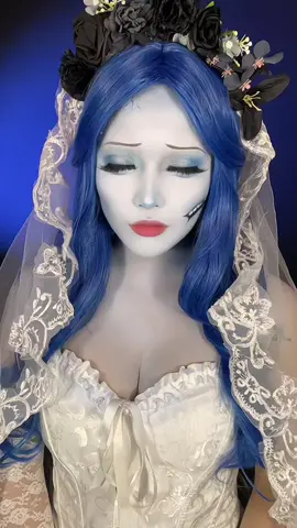 𝕯𝖆𝖗𝖑𝖎𝖓𝖌 𝖜𝖍𝖔 𝖎𝖘 𝖙𝖍𝖎𝖘 ?” 👰‍♀️💙 #corpsebridecosplay #halloween   #meiyuanmakeup 