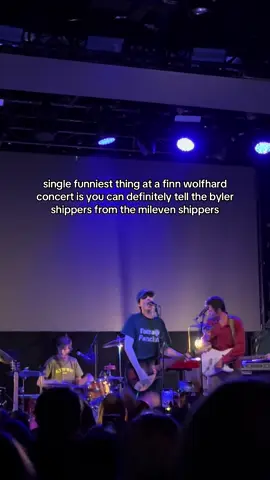 i was in dublin literal chavs next to the queerest queer you’ve ever seen #fyp #finnwolfhard #byler #mileven #finnwolfhardconcert 