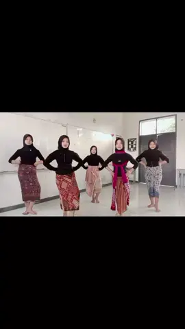 kita kembali lagii😍😗 #lewatberandafyp #anaktari #tiktok #fyppppppppppppppppppppppp #like #senitari #smanegeri 
