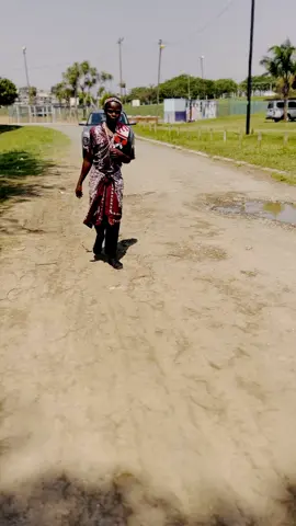 Umakhelwane weBlender. 😂😂😂 W/ @Nkalakatha sengiwakhile mabaso 