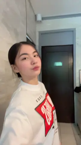 MNL THREADS DEPT BOXY CROP SNAP CARGO SWEATPANTS RARI RED  PHYSICAL STORE  📍51 C BUMATAY STREET MANDALUYONG #foryou #fyp 