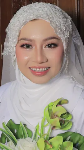 Nikah | Ella 🤍 📍 Kuala Sg Baru , Melaka . . . . Thanks dear sudi hire kita untuk makeup nikah , malam berinai & sanding 🫶🏻🥹 . . . #muamelaka #muaalorgajah #makeupmelakamurah #makeupsandingmelaka #nikah 