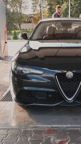 Продовжуємо життя стереотипам у коментарях🤝 @_tarasko @Mak Flex #alfa #alfaromeo #giulia 