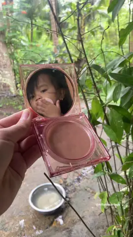 Ganda ng model ko, bili na daw kayo #fypシ゚ #facepowderforoilyskin #viraltiktok #affiliatemarketing #otwoophbeauty 