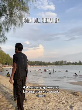 Bepasak-pasak le melaka menjajau cari kerang🦪  Kalakau ah @akak onye kita polower akak taw🥰 #melakahawau #manalagimelakaler #melaka 