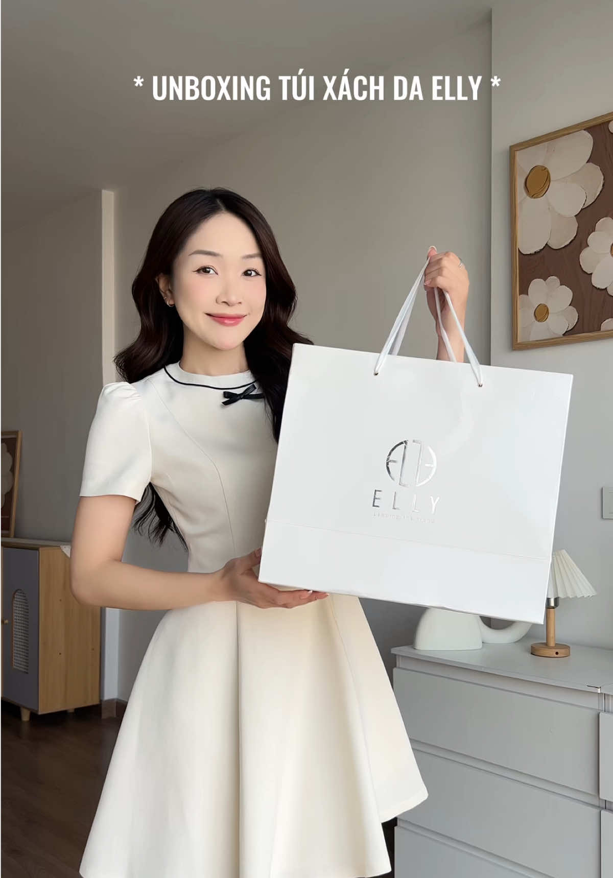 Túi xinh mà đựng được siêu nhiều đồ lun mấy bồ ưiii ^^ @ELLY Việt Nam #fashion #Elly #EllyVietNam #nimdayyy 