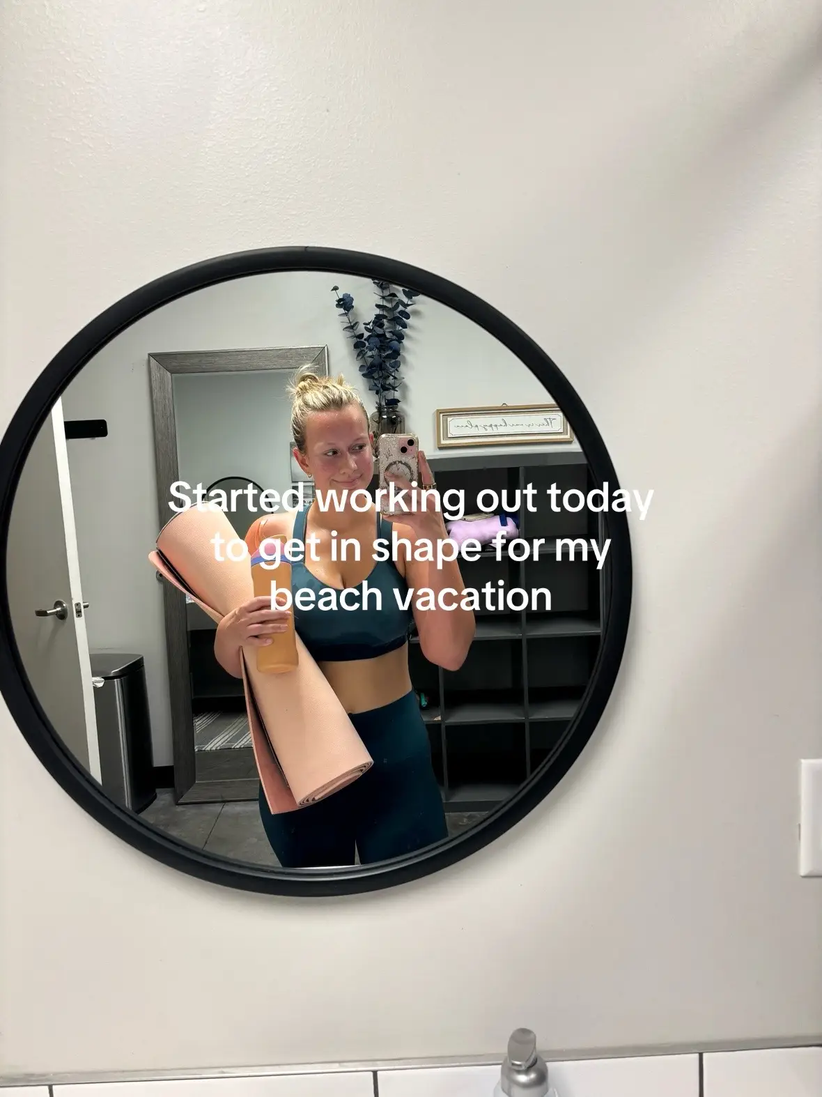 This is 100% a joke, I’ve been working out for months (years tbh) but took it more seriously for the past few months and 0 changes were made in my body 😂😭  #workout #vacationvibes #yoga #beachbody #jokes 