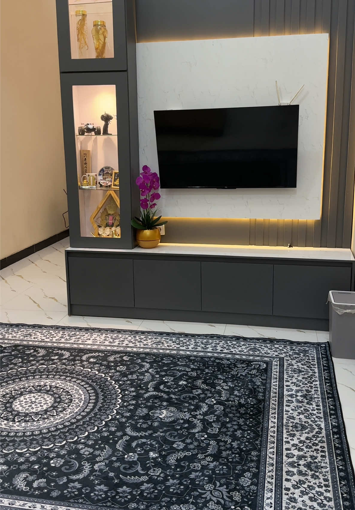 Karpetnya bagus banget. Bahannya lembut.#karpetlantai #karpetlebaran #karpet #karpetruangtamu #karpetviral 