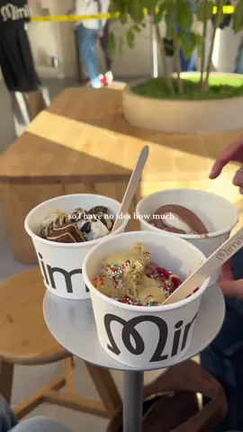 This is my petition to bring back yogurt shops!! 🍦🍦🍦