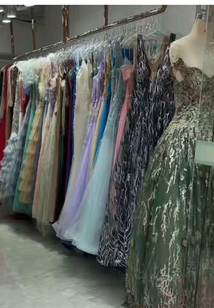 If you are looking for a source of Chinese factory clothing, please visit my page to contact me.#