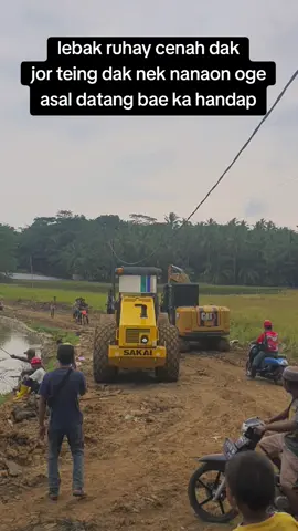 lebak ruhay cenah dak jorteing nek program nanaon oge nu penting datang pembangunan supaya lebak ruhay