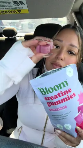 I love these gummies 🙌🏼 @Bloom Nutrition #tiktokshopcreatorpicks #bloompartner #bloomnutrition #bloomcreatinegummies #creatinegummies 