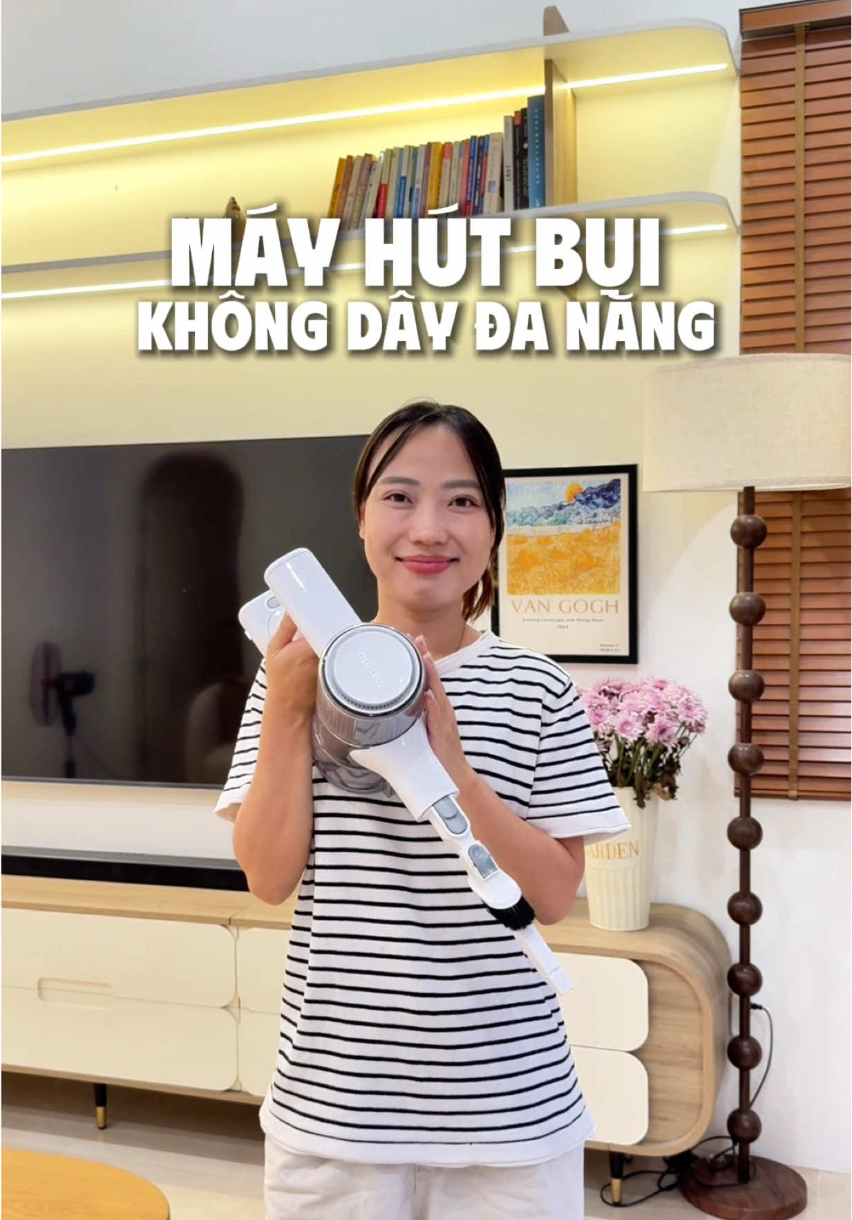 Thêm 1 em hút bụi sàn đa năng đáng để mọi người tham khảo nha, hút mạnh, nhẹ tay lại nhìu đầu hút, tiện cực kì  #nhahuongli #masuto #hutbuikhongday #mayhutbui #dogiadung 