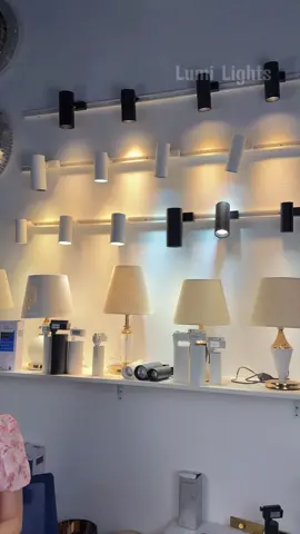 Đèn rọi 3 màu ánh sáng 12-20-30w chiếu điểm sản phẩm, thay đổi màu tuỳ thích theo không gian #denroi #denroiray #denroicuahang #dentrangtri #lumilights 