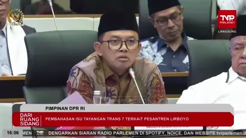 Disaat demo² dari kalangan non pesantren rusuh, Hanya santri yg demo dg santun dan konstitusional, masih dituduh feodal ?  ... 😁😊 #jagapesantren #pesantrenbersatu #boikottrans7 #boikotctcorp #himasalNusantara 