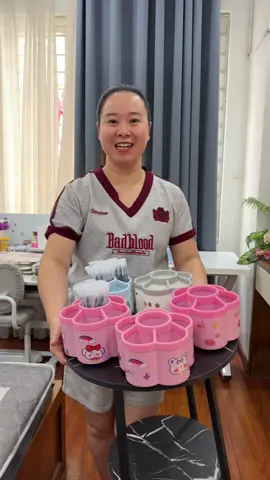 Hộp bút xoay tiện lợi giá hạt dẻ ạ #xuhuongtiktok #khaydungbutdeban #khaydungbut 