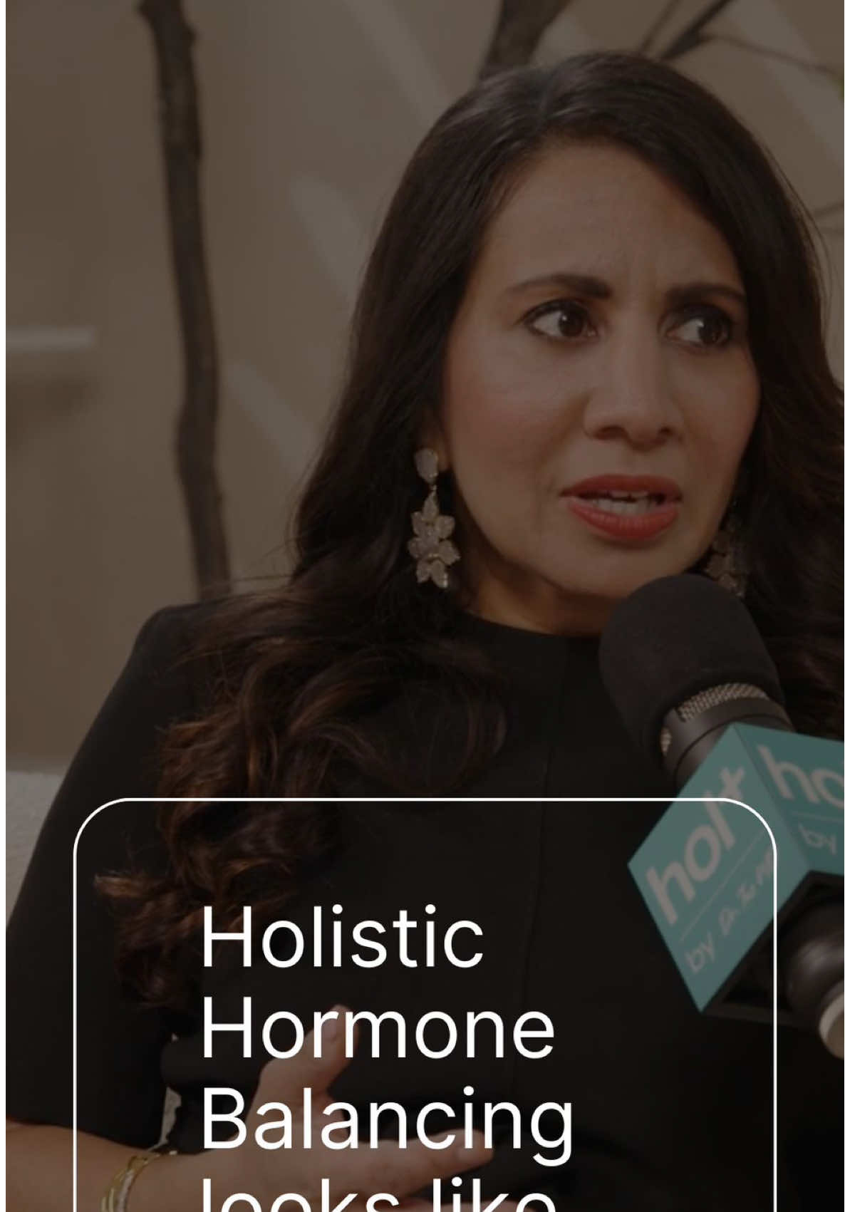 #TrendHero-ToolforCreators  Whether you are on the pill or HRT- you have to tackle hormones holistically- or they will work against you. That means- nutrient support, gut support and liver clean up-  I talk about it in my book📕The Hormone Shift and right here... everyday. #hormones  #holistichealth  #holistic  #womenshealth 