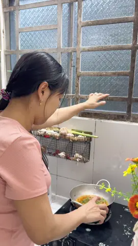 Gắng qua khúc này mấy chị ơi #angicungduoc #monngonmoingay #ancungtiktok 