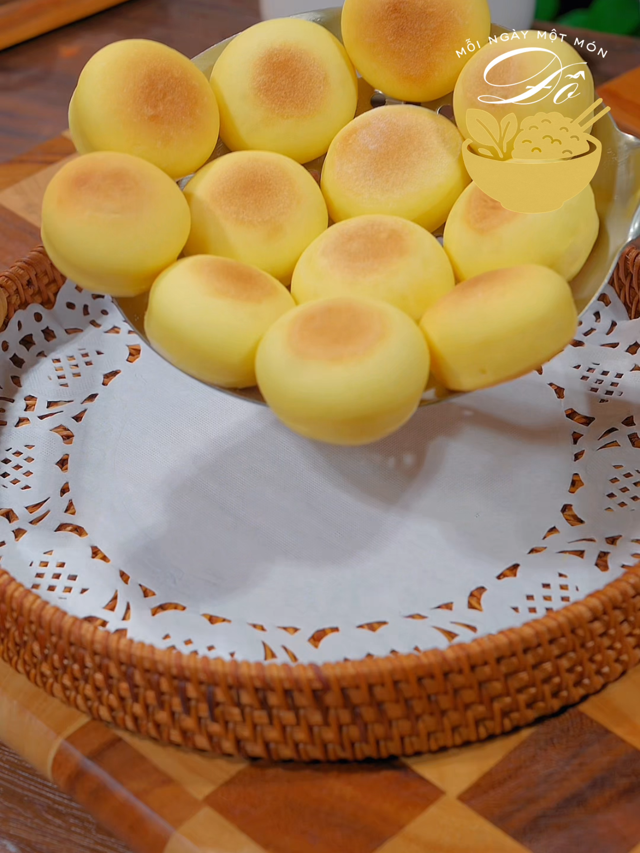 Bánh trứng viên mini – món ăn dễ thương và thơm phức chỉ với 3 quả trứng 🍳💛 Thơm, béo nhẹ, và cực kỳ dễ làm – ai thử rồi cũng mê! 😋 #BánhTrứngMini #MónNgonDễLàm #BánhNgonTạiNhà #ĐỗMỗiNgàyMộtMón