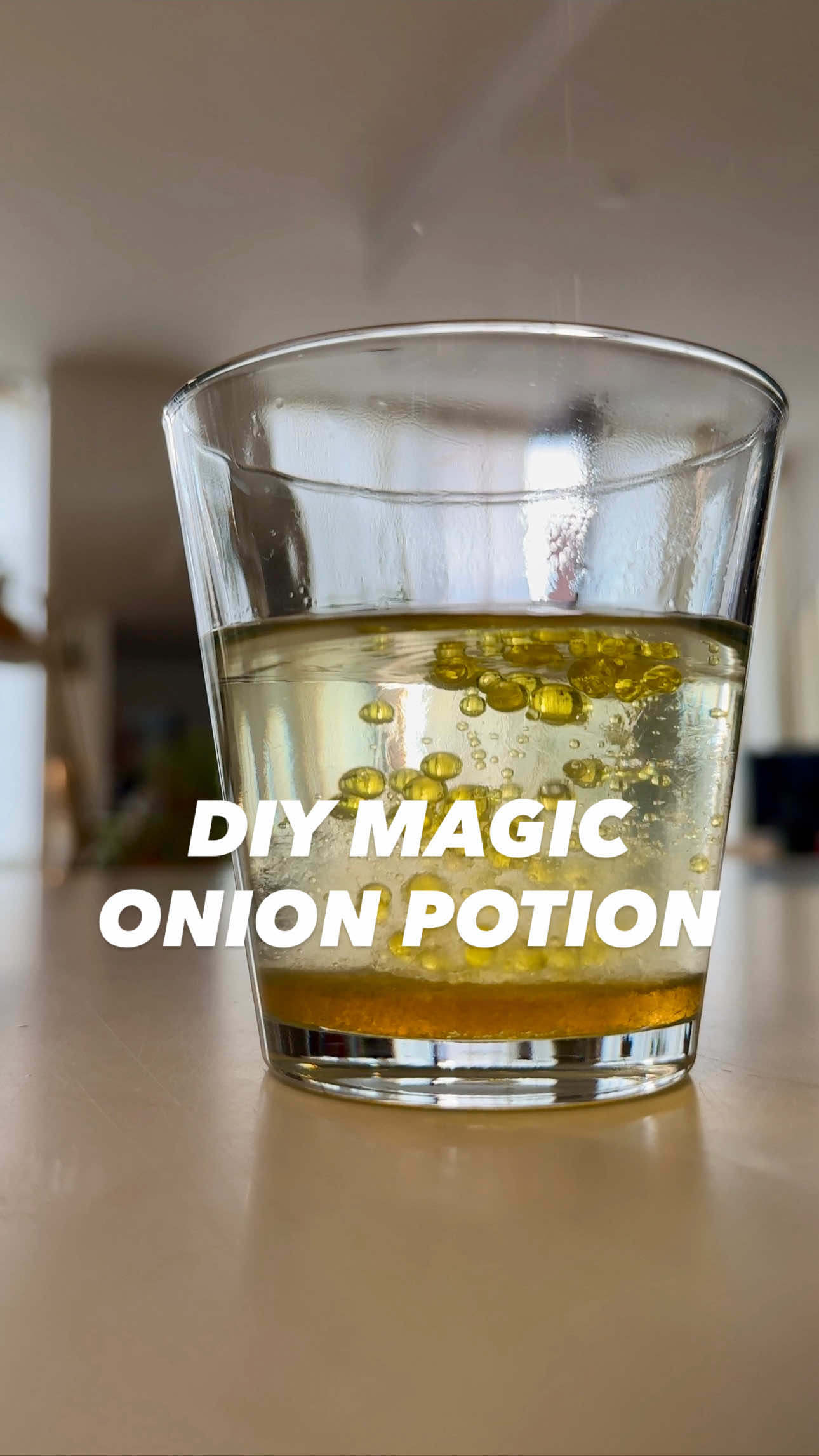 DIY magic onion potion! 😲🧅🧪 #lifehacks #onion #remedies #homemade 