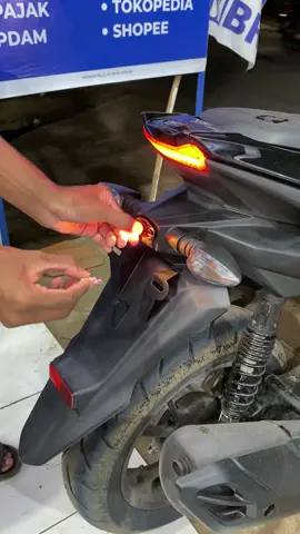 Kecehhh abisss🥵🥵🥵#lampuplat #aerox #aeroxmodifikasi #fyp #xybca 