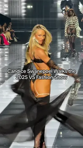 #CandiceSwanepoel on the 2025 #VSFashionShow runway? No notes.  