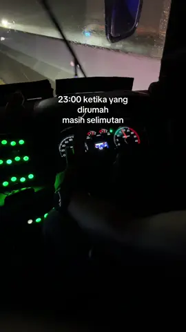 kangen bandung :(🌧️ #inds88trans #denjakabus #suasanamalam 