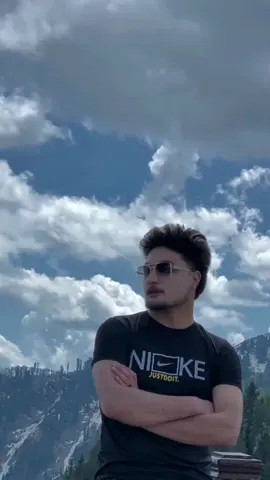 There is beauty in simplicity.👑🫀🌸 #creatorsearchinsights  #foryou #newaccount #please #support #foryoupage❤️❤️ #likeme #viwesproblem 