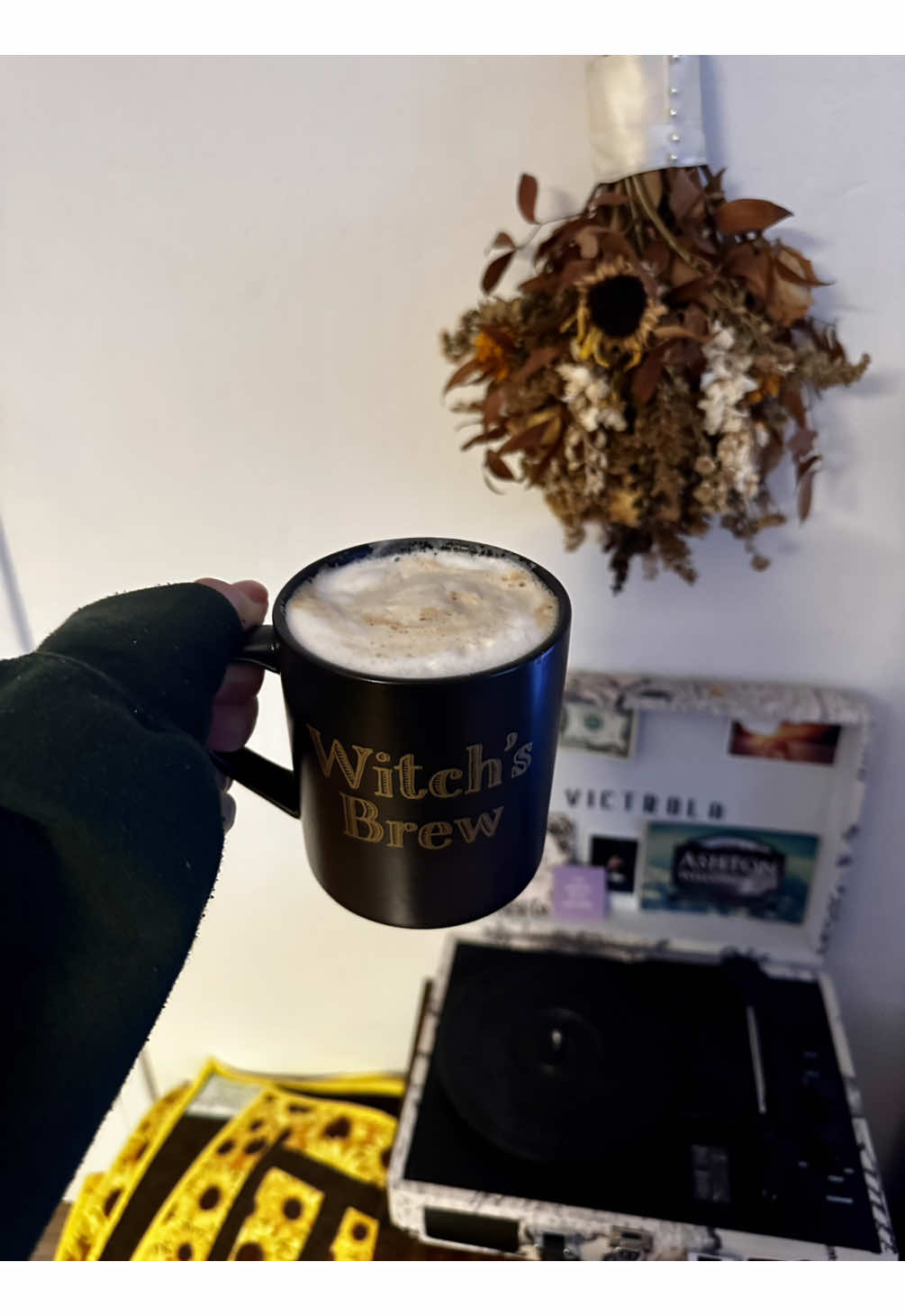 Happy Thursday! It’s one of the rare days my husband and I have coffee together 🖤☕️  Pumpkin Bourbon Coffee: Espresso using @cardiologycoffee  1/2 cup @lovemysilk almond milk (steamed & frothed) Tbs pumpkin creamer Tbs bourbon caramel syrup #coffeeathome #savingmoney #budgetfriendly #fallcoffee #makemycoffeewithme 