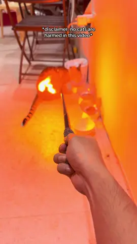 Sorry nak, need maghanap-buhay para may pambili ng foods nyo 😆😭