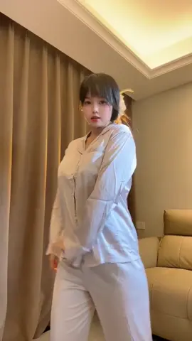 bộ đồ ngủ bằng lụa nè mn oi ,#bodongu #dongulua 