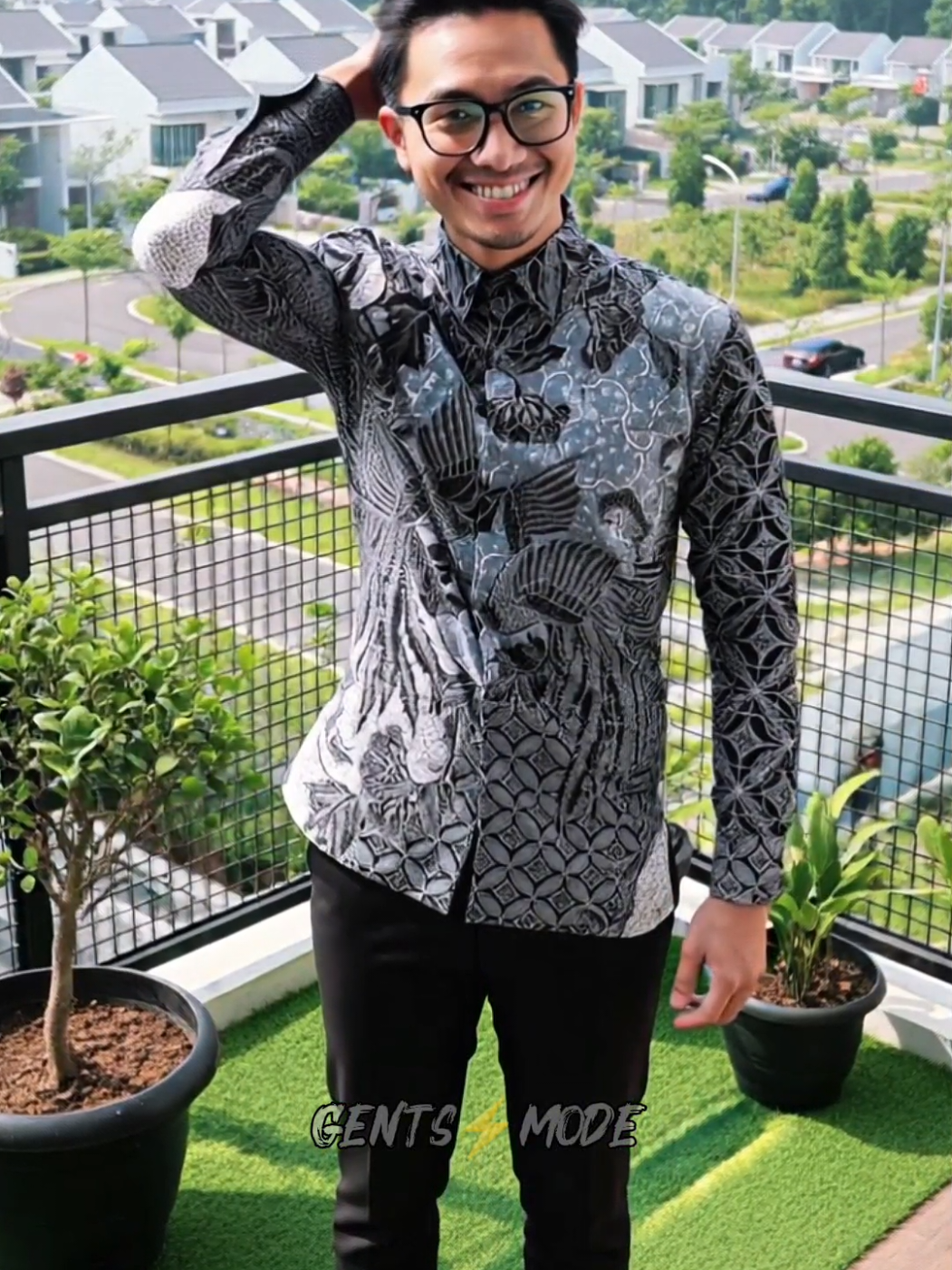Rekomendasi kemeja batik pria lengan panjang, bahan enak dan nyaman, cocok ni untuk outfit kerja maupun ke acara formal, buruan cek keranjang kuning sekarang mumpung harga masih promo🏷 #kemejabatik #kemejabatikpria #kemejabatikslimfit #kemejabatiklenganpanjang #outfitinspiration 