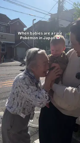 POV: you take your baby to Japan 🇯🇵 The birth rate is pretty low in Japan, so when locals see babies they lose their 💩 Lennox is the biggest flirt too, he knows how to play up to the crowds. He’s a lil’ attention seeker 👼🏻 P.s. the lady in the first clip was 104 years old!!! #travelfamily #traveljapan #japantrip #japantravel 