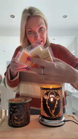 Halloween offers from @Northumberland Candle Co 🎃 #halloween #pumpkin #tiktokmademebuylt #waxmelts #burners 