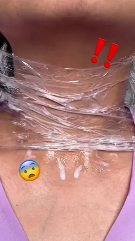 Siapa yang suka lupa skincare-an di leher? Jangan pernah di skip lagi ya Squad 😉💜 #somethinc #retinolserum 