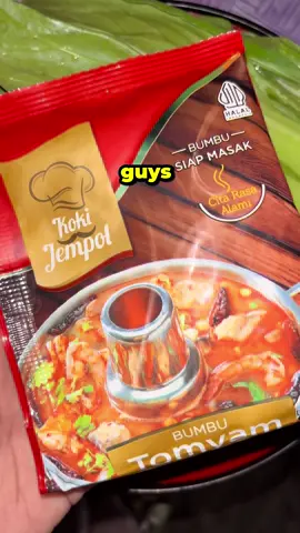 Bener bener enak bumbu tomyam instan dari koki jempol. Tinggal cemplung-cemplung jadi deh. #bumbuinstan #tomyam  #bumbutomyum #kokijempol 