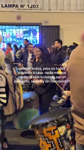 se repite el 14N, ayer inti y brayan volvieron a fallecer en manos de la reprensión policial. hubieron bombas lacrimógenas, perdigones y armas de fuego, mientras nosotros caminábamos desarmados, con las manos vacías, con pancartas o instrumentos musicales. #peru #represionpolicial #marcha 