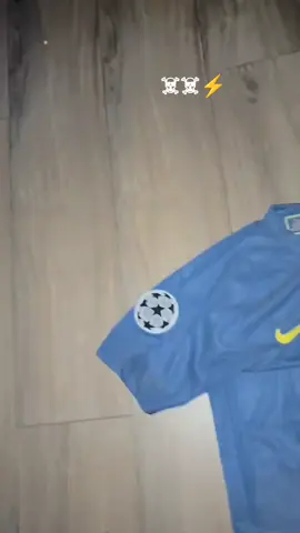 عررض خاص 🔥✅ دريس ميسي  نسخة نهائي الابطال 🤩 2009 صارر متوفر كامل. التايلندي الاصلي السعرر 🔥 17 الف فقط ولتوصيل مجاني 🚛⚡✅
