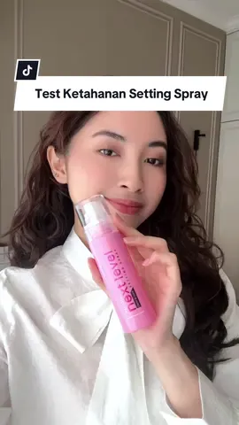 Real approved ya untuk ngelock makeup seharian! Siapa di sini yang udah cobain Next Level Lock Setting Spray? 💖✨ #Hanasui #HanasuiMakeup #LockSettingSpray 