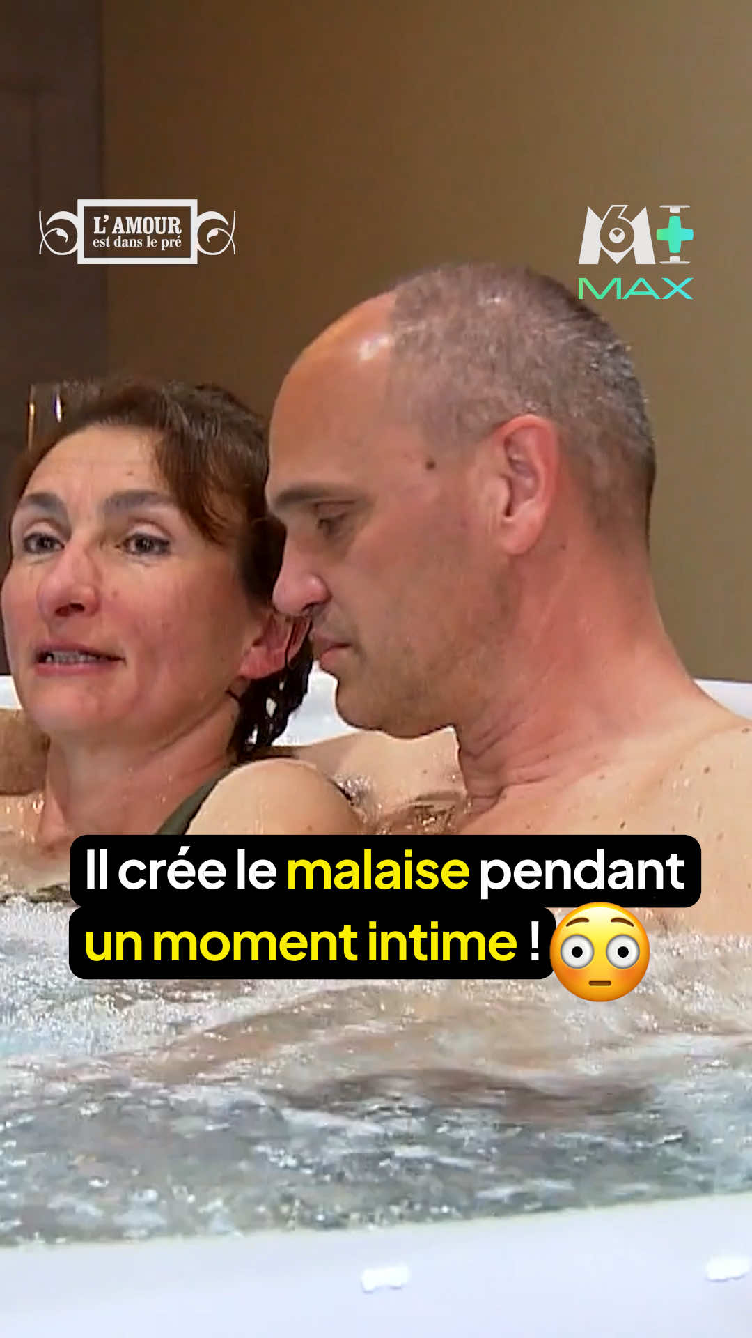« Ça te plaît ou pas ? » Yannick tente de se rapprocher de Géraldine dans le jacuzzi 👀 #ADP, tous les lundis à 21:10 sur @m6officiel et déjà disponible en avant-première avec l’option M6+ MAX sur M6+ 💚 #onregardequoi 