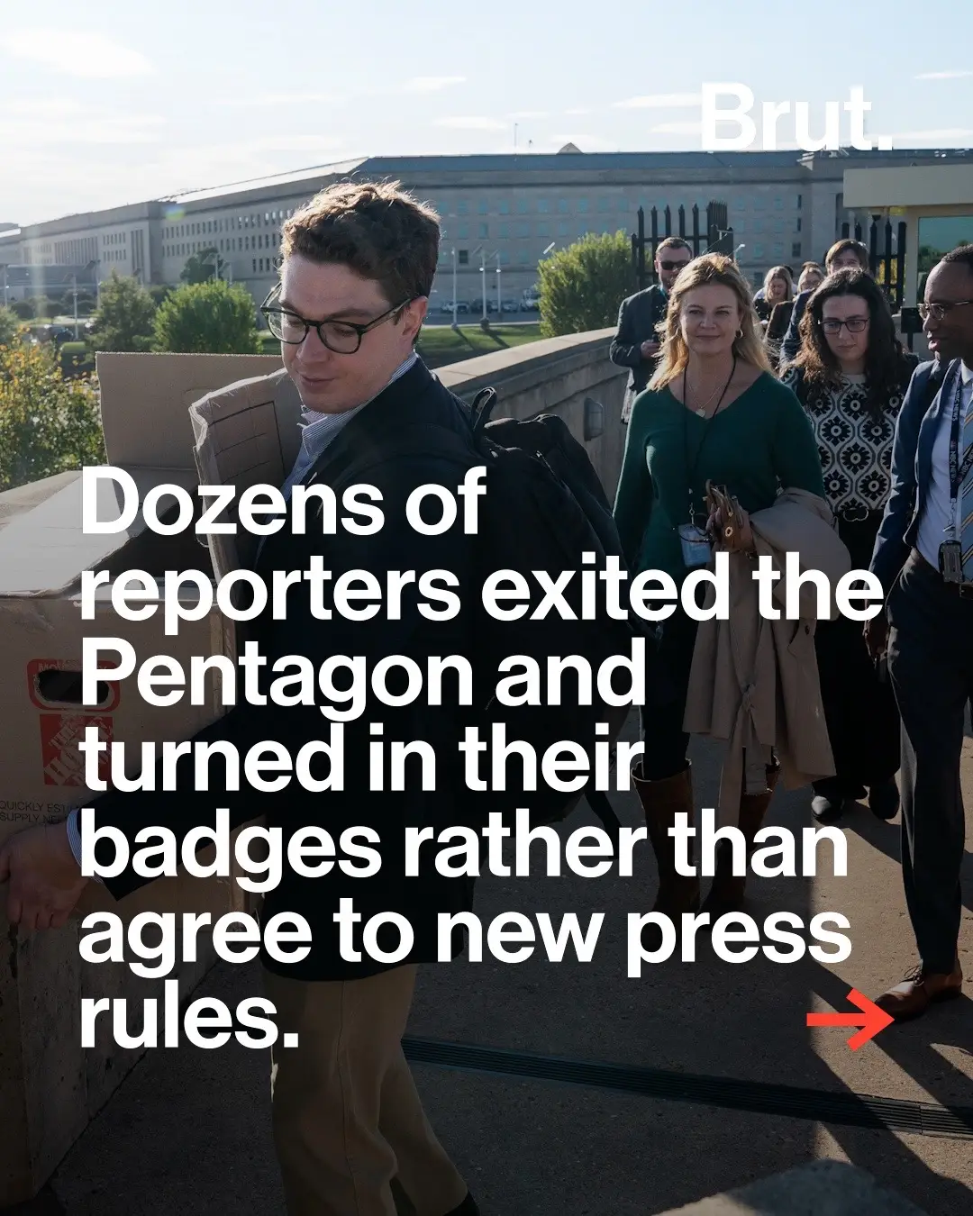 Dozens of reporters walked out of the Pentagon after refusing to agree to new press restrictions that limit access and require pre-approval for even unclassified information. Around 40 to 50 journalists turned in their badges by the 4 p.m. deadline, citing concerns over transparency and press freedom. #Pentagon #PressFreedom #Journalism Photo credit: Alex Wong/Gettyimages, Win McNamee/Gettyimages, The Washington Post/Gettyimages, Digital Vision/Gettyimages.