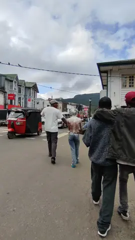 අහම්බෙන් දැක්කෙ 😹🥲🤌 #viralpost #viralvideo #foryoupage #YasiruSathsara #nuwaraeliya 