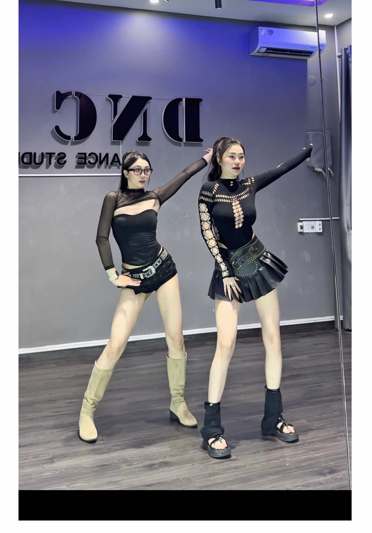 Ai nói kéo chân là dỗi ý🤣🤣🤣 #viral #xuhuong #daynhay #dancebar 