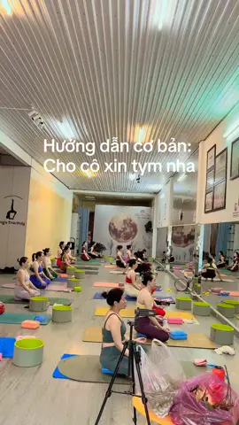 Lên lớp với cô nhé ạ #cotrucdayyoga #yogatrucpoly 