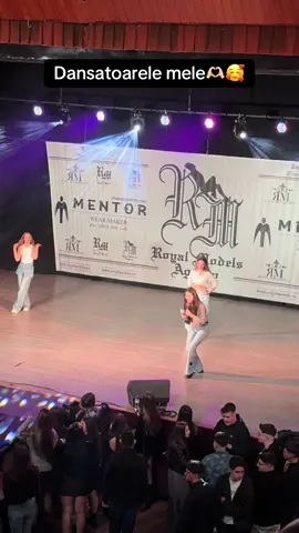 să nu uitați de follow❤️piesa Apa-Foc o găsiți pe canalul meu de Yt @MariukOfficial❤️ #mariuk #romania #concert #dansatoare  @Adita Barbu @kari 